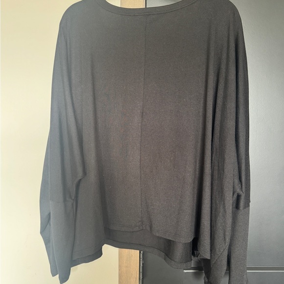 Zenana Outfitters Black Long Sleeve Top - Picture 3 of 3